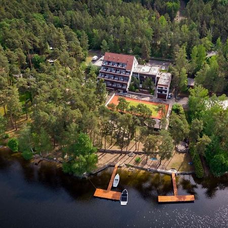 Hotel Hladina - výborné pro firemní akce Nebrich Exterior foto
